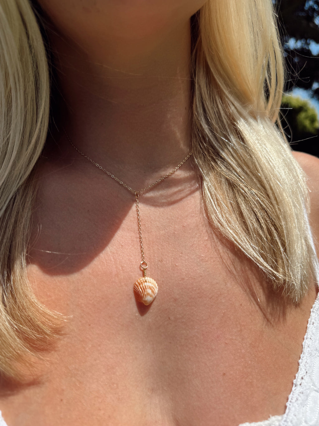 Scallop shell drop necklace