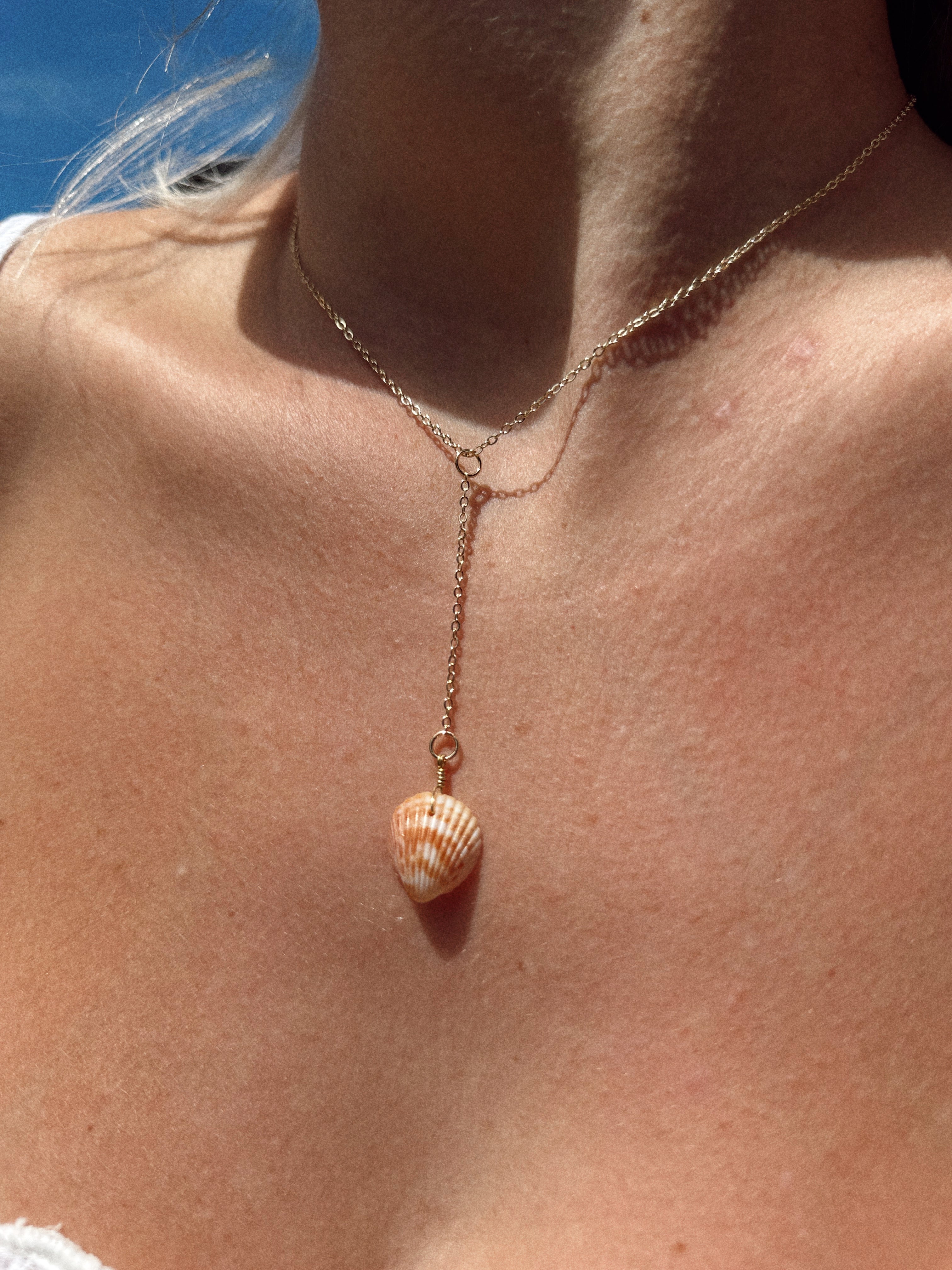 Scallop shell drop necklace