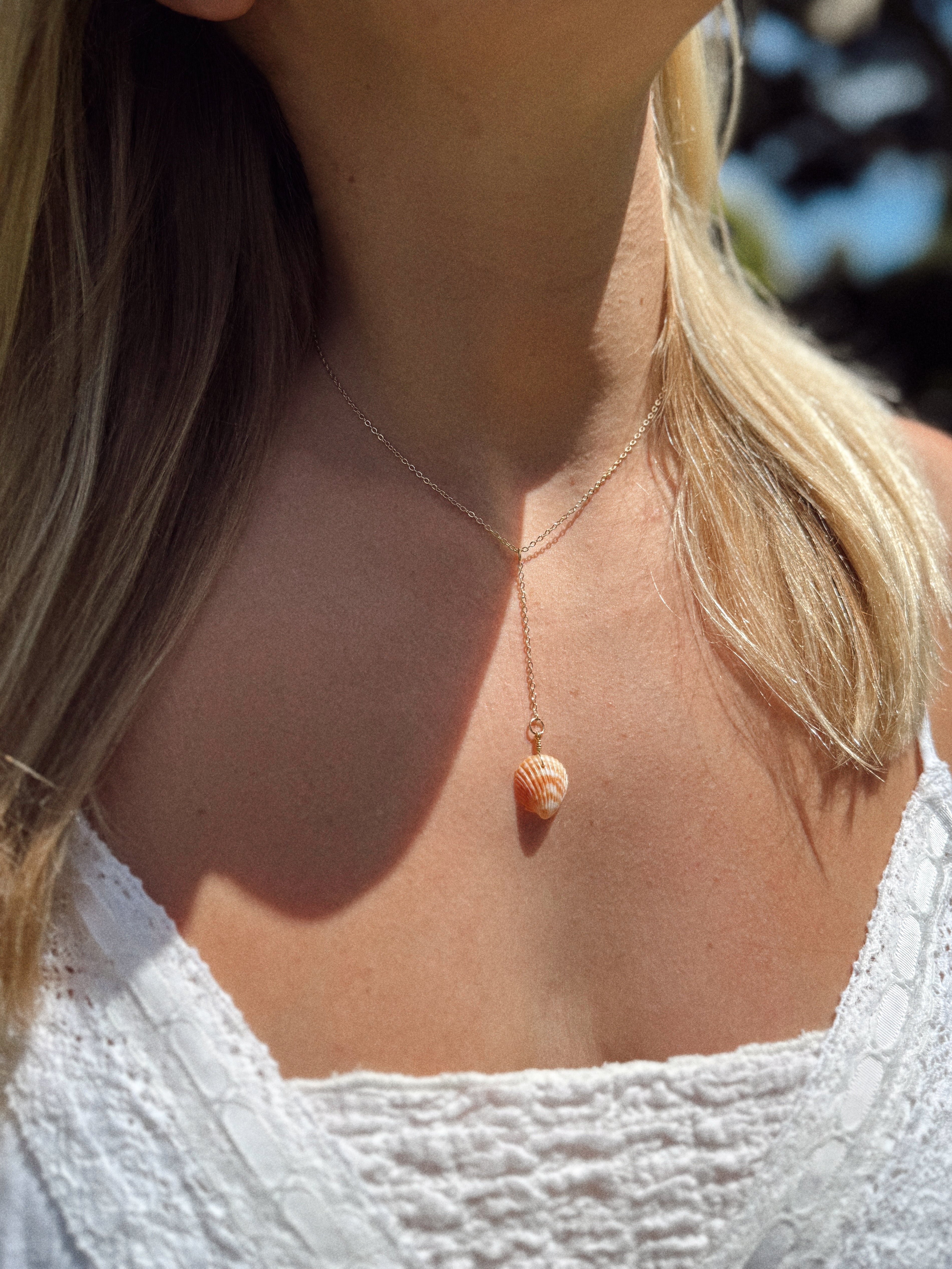 Scallop shell drop necklace