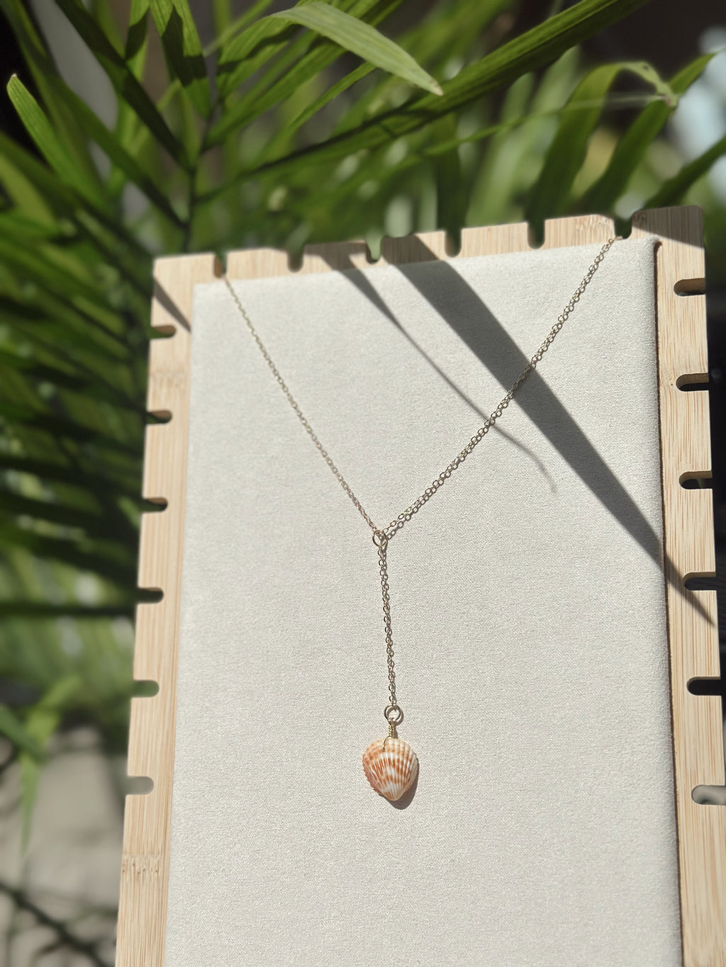 Scallop shell drop necklace