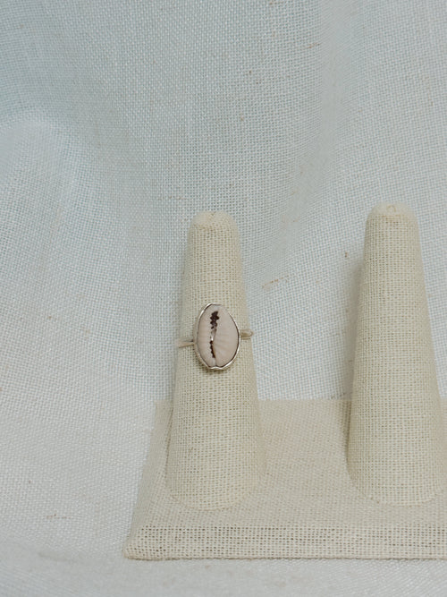 Classic Small Cowrie Ring