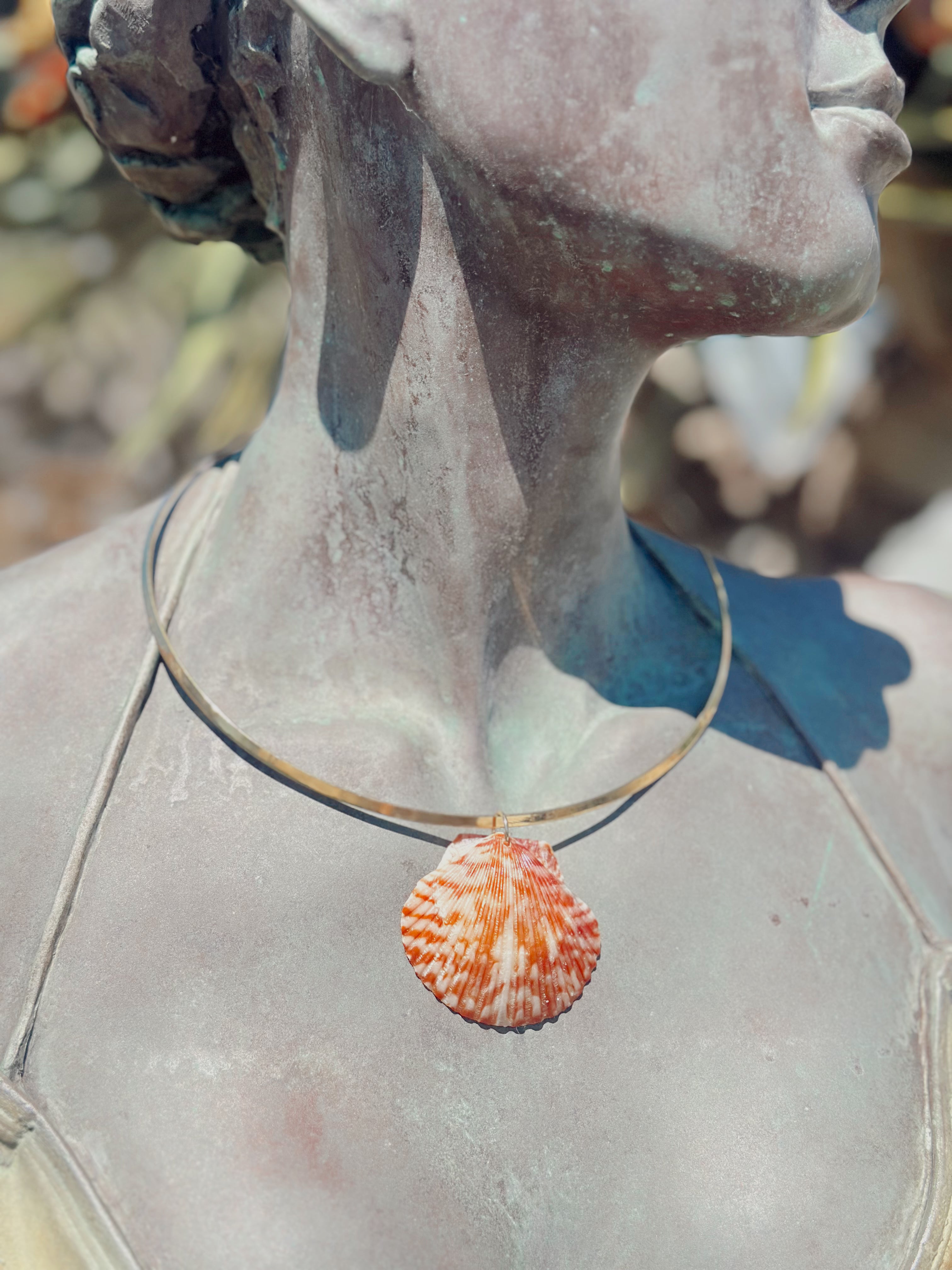 Scallop Choker Necklace